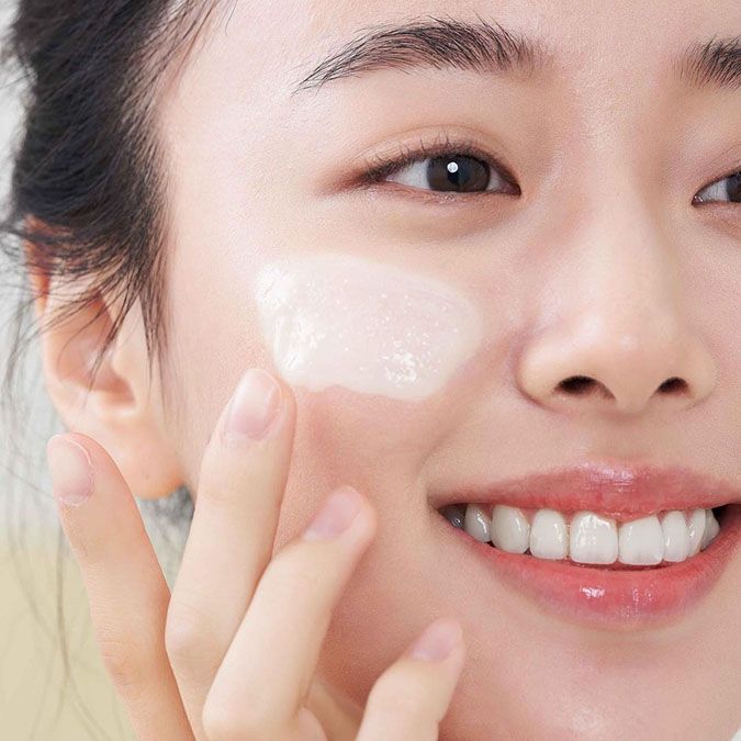Dưỡng da để cấp ẩm 